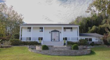 824 CONSTELLATION DR, GREAT FALLS, Virginia 22066, 5 Bedrooms Bedrooms, ,3 BathroomsBathrooms,Residential,For sale,824 CONSTELLATION DR,VAFX2267546 MLS # VAFX2267546