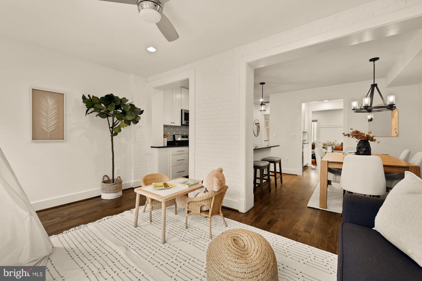 1739 D ST NE, WASHINGTON, District Of Columbia 20002, 4 Bedrooms Bedrooms, ,3 BathroomsBathrooms,Residential,For sale,1739 D ST NE,DCDC2223318 MLS # DCDC2223318