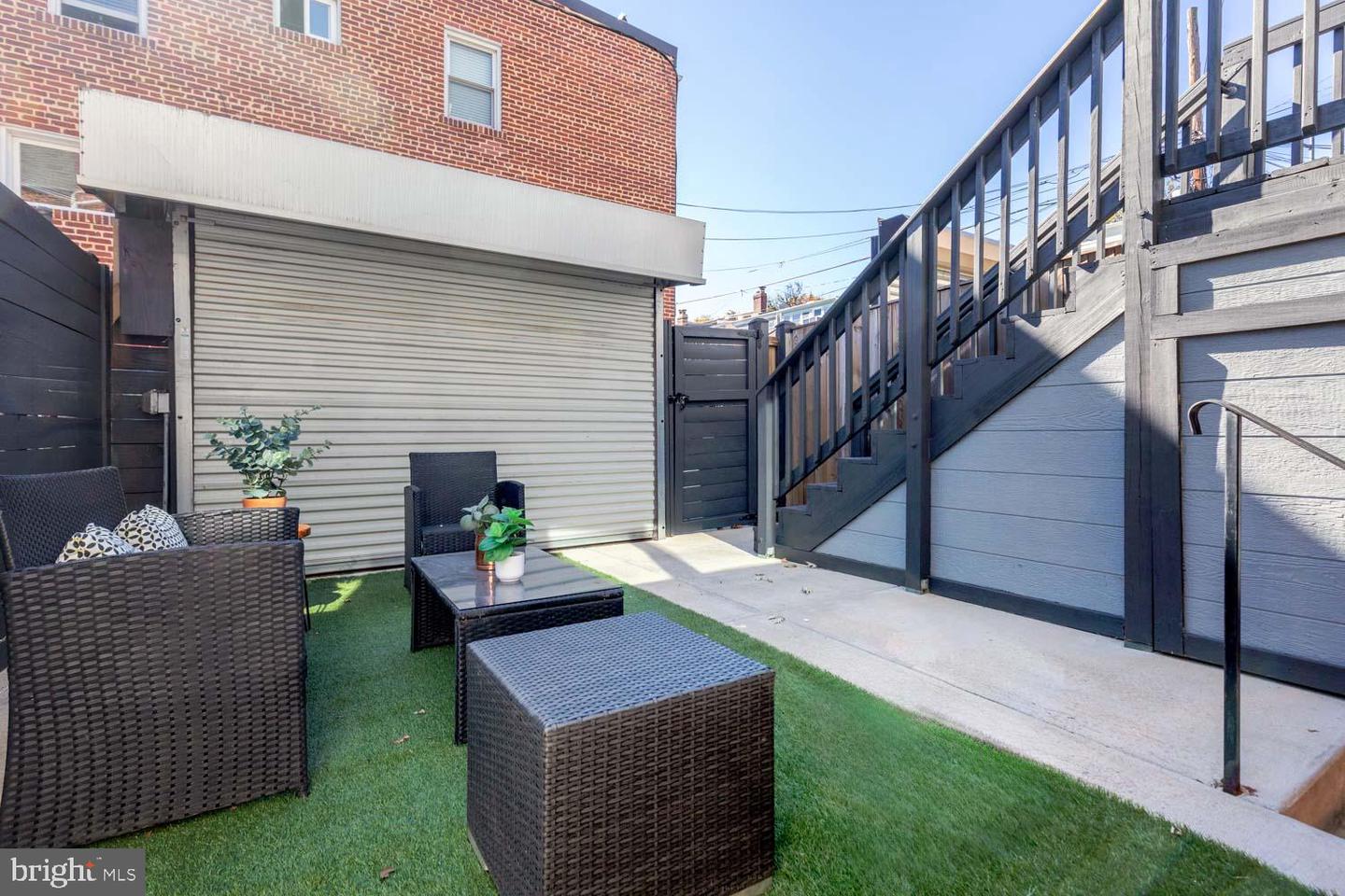 1739 D ST NE, WASHINGTON, District Of Columbia 20002, 4 Bedrooms Bedrooms, ,3 BathroomsBathrooms,Residential,For sale,1739 D ST NE,DCDC2223318 MLS # DCDC2223318