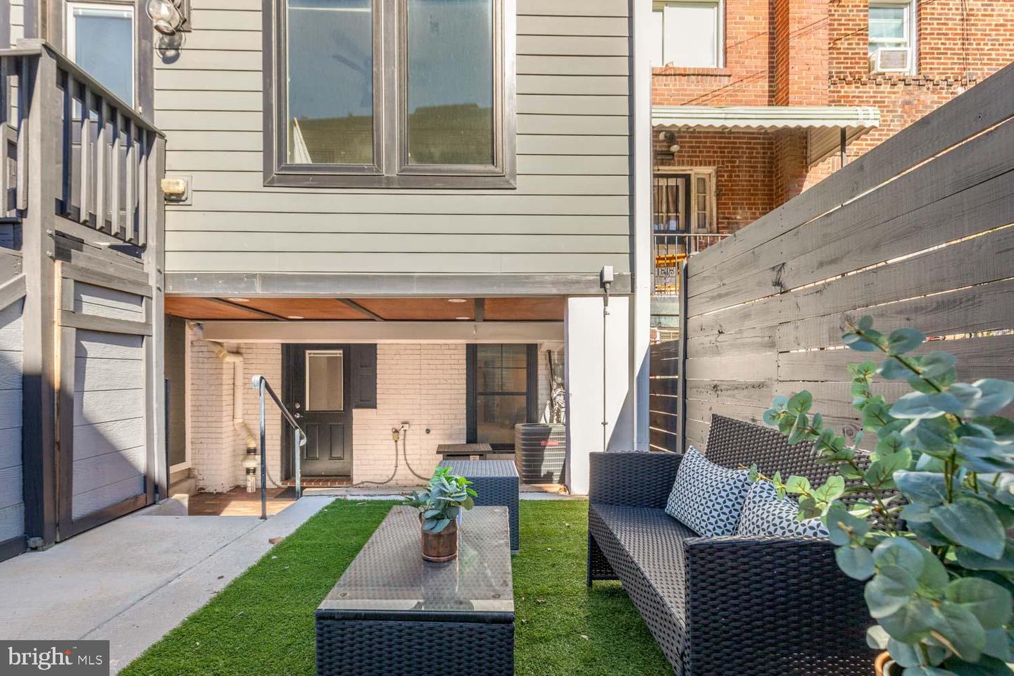 1739 D ST NE, WASHINGTON, District Of Columbia 20002, 4 Bedrooms Bedrooms, ,3 BathroomsBathrooms,Residential,For sale,1739 D ST NE,DCDC2223318 MLS # DCDC2223318