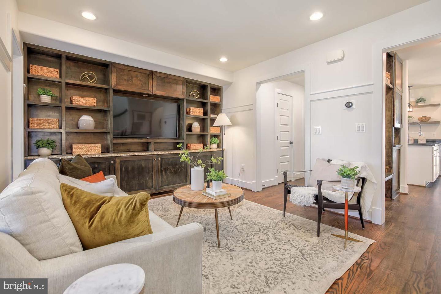 1739 D ST NE, WASHINGTON, District Of Columbia 20002, 4 Bedrooms Bedrooms, ,3 BathroomsBathrooms,Residential,For sale,1739 D ST NE,DCDC2223318 MLS # DCDC2223318