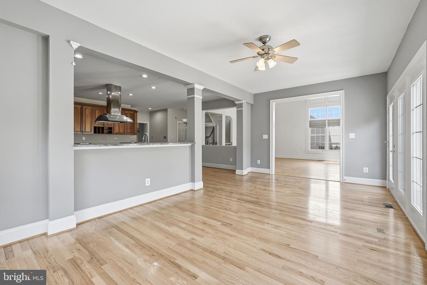 4445 TUSCANY CT, WOODBRIDGE, Virginia 22192, 4 Bedrooms Bedrooms, ,3 BathroomsBathrooms,Residential,For sale,4445 TUSCANY CT,VAPW2104616 MLS # VAPW2104616