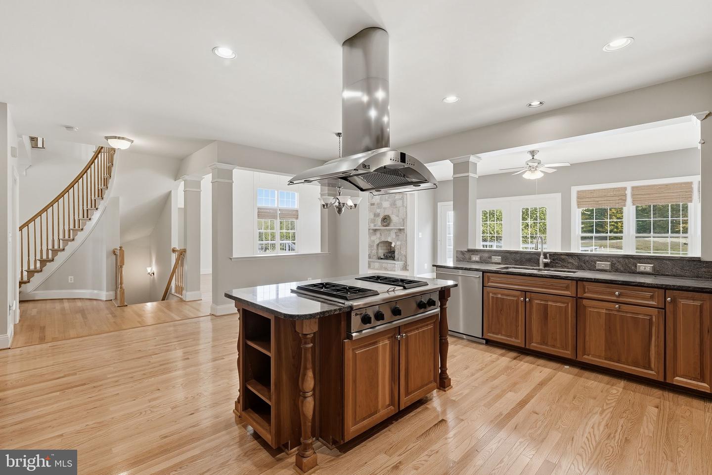 4445 TUSCANY CT, WOODBRIDGE, Virginia 22192, 4 Bedrooms Bedrooms, ,3 BathroomsBathrooms,Residential,For sale,4445 TUSCANY CT,VAPW2104616 MLS # VAPW2104616