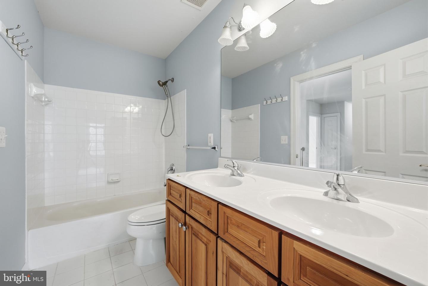4445 TUSCANY CT, WOODBRIDGE, Virginia 22192, 4 Bedrooms Bedrooms, ,3 BathroomsBathrooms,Residential,For sale,4445 TUSCANY CT,VAPW2104616 MLS # VAPW2104616