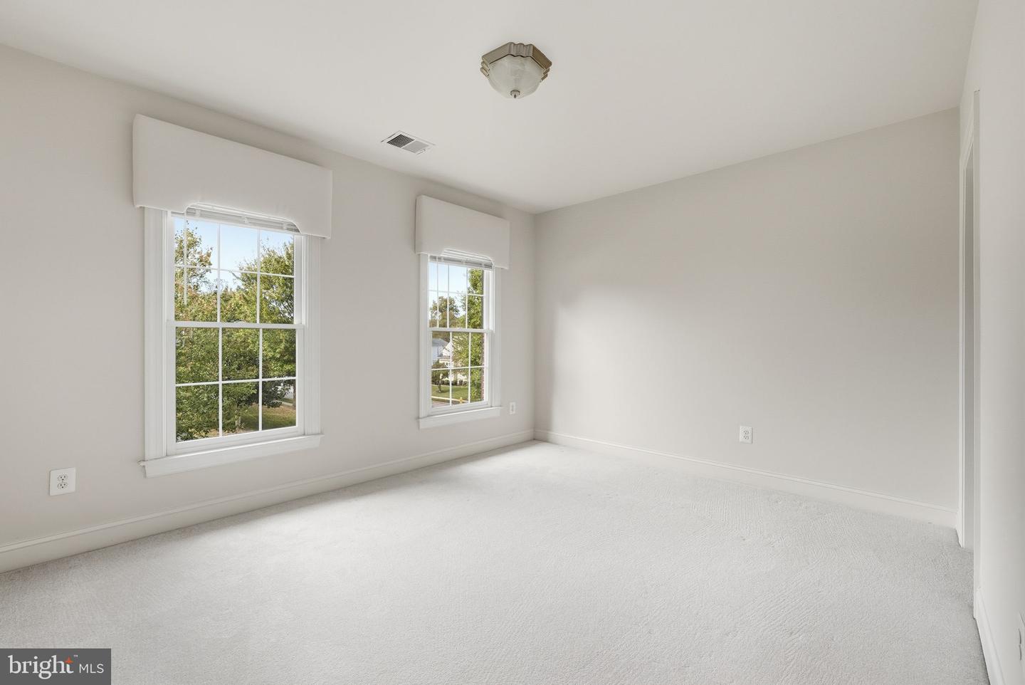 4445 TUSCANY CT, WOODBRIDGE, Virginia 22192, 4 Bedrooms Bedrooms, ,3 BathroomsBathrooms,Residential,For sale,4445 TUSCANY CT,VAPW2104616 MLS # VAPW2104616