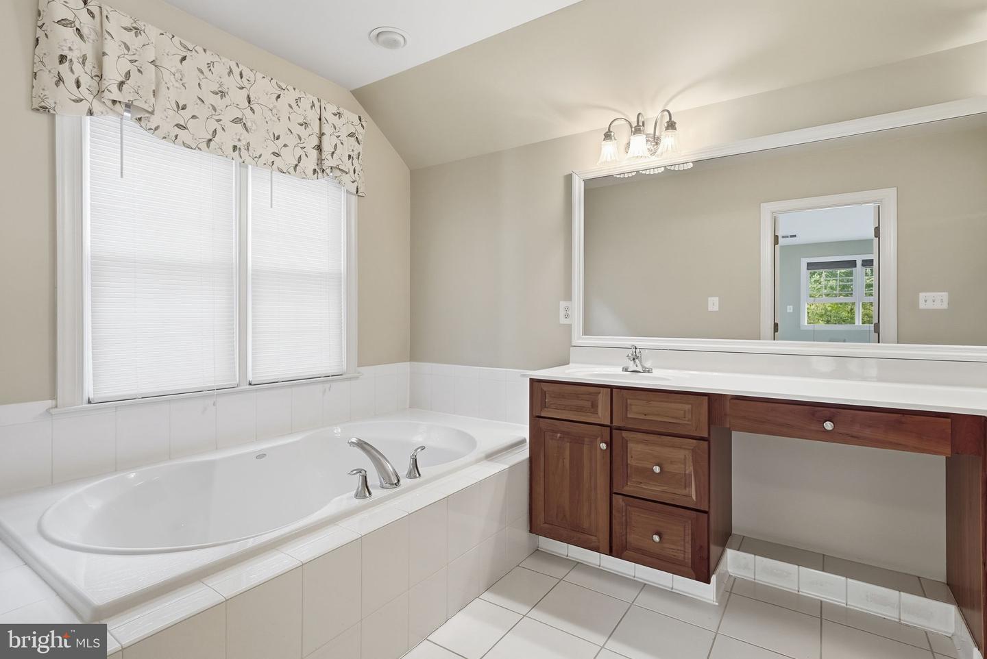 4445 TUSCANY CT, WOODBRIDGE, Virginia 22192, 4 Bedrooms Bedrooms, ,3 BathroomsBathrooms,Residential,For sale,4445 TUSCANY CT,VAPW2104616 MLS # VAPW2104616