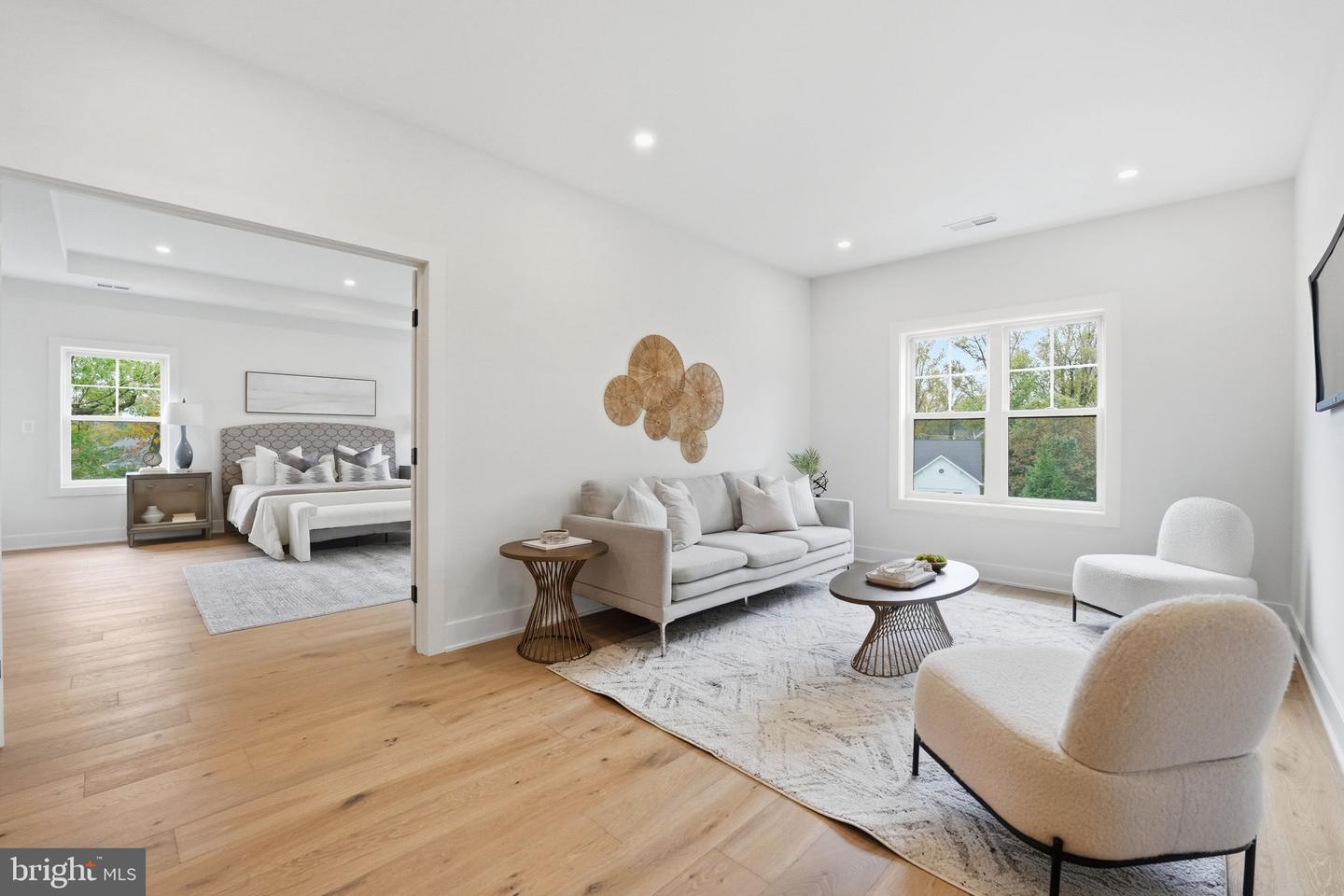 1945 LEONARD RD, FALLS CHURCH, Virginia 22043, 6 Bedrooms Bedrooms, ,6 BathroomsBathrooms,Residential,For sale,1945 LEONARD RD,VAFX2269374 MLS # VAFX2269374