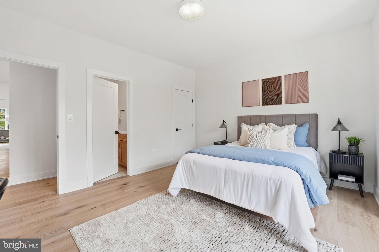 1945 LEONARD RD, FALLS CHURCH, Virginia 22043, 6 Bedrooms Bedrooms, ,6 BathroomsBathrooms,Residential,For sale,1945 LEONARD RD,VAFX2269374 MLS # VAFX2269374