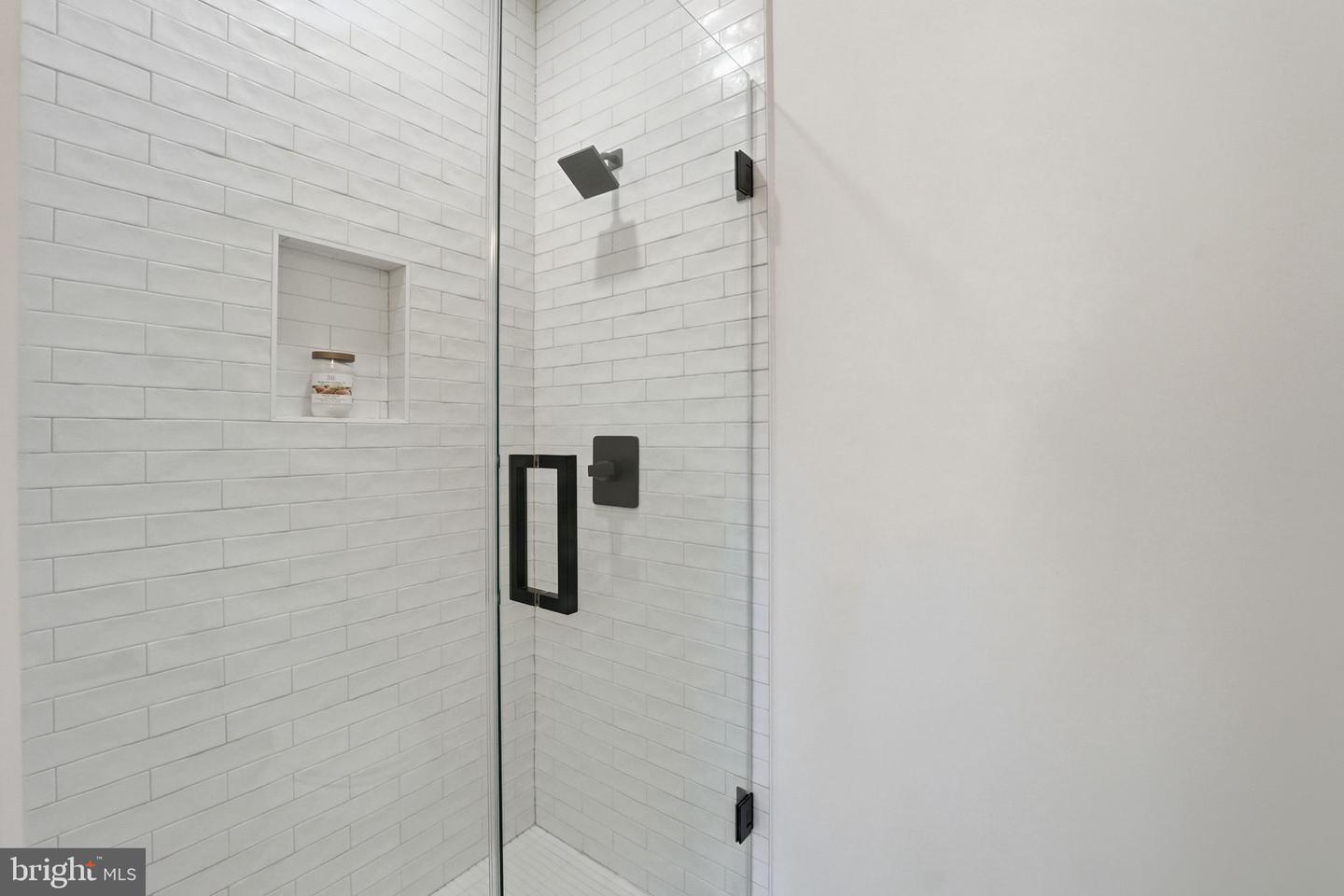 1945 LEONARD RD, FALLS CHURCH, Virginia 22043, 6 Bedrooms Bedrooms, ,6 BathroomsBathrooms,Residential,For sale,1945 LEONARD RD,VAFX2269374 MLS # VAFX2269374