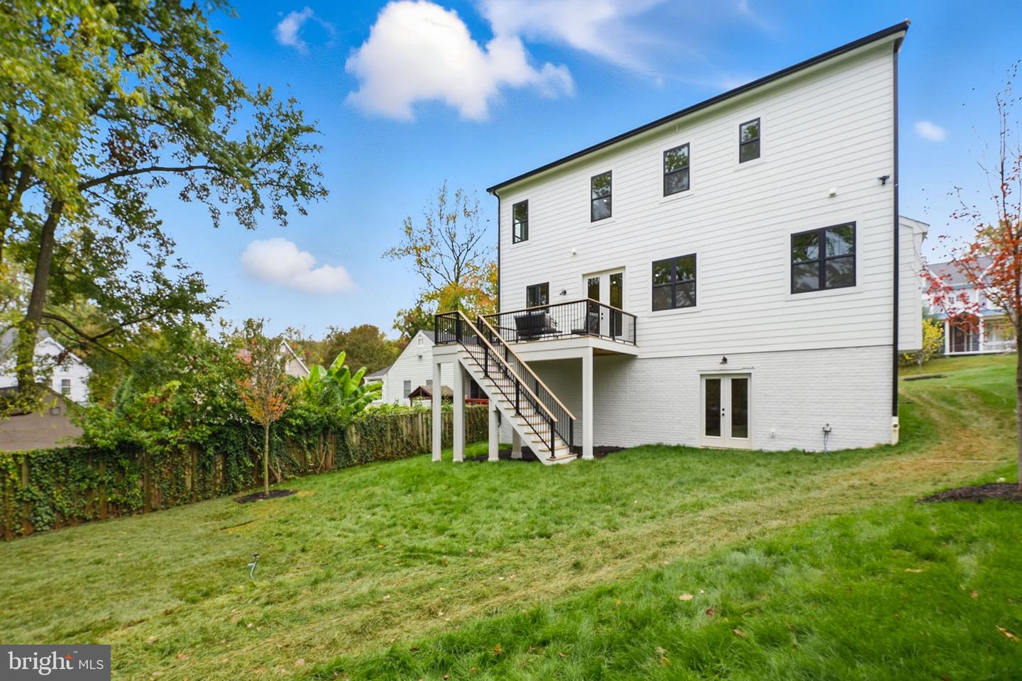 1945 LEONARD RD, FALLS CHURCH, Virginia 22043, 6 Bedrooms Bedrooms, ,6 BathroomsBathrooms,Residential,For sale,1945 LEONARD RD,VAFX2269374 MLS # VAFX2269374