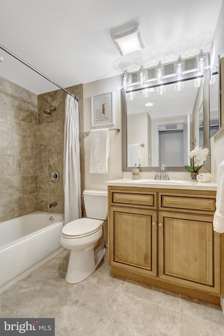 10208 BUSHMAN DR, OAKTON, Virginia 22124, 1 Bedroom Bedrooms, ,1 BathroomBathrooms,Residential,For sale,10208 BUSHMAN DR,VAFX2269862 MLS # VAFX2269862