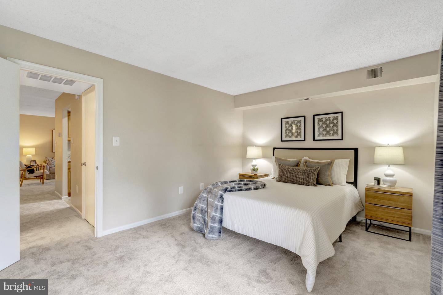 10208 BUSHMAN DR, OAKTON, Virginia 22124, 1 Bedroom Bedrooms, ,1 BathroomBathrooms,Residential,For sale,10208 BUSHMAN DR,VAFX2269862 MLS # VAFX2269862