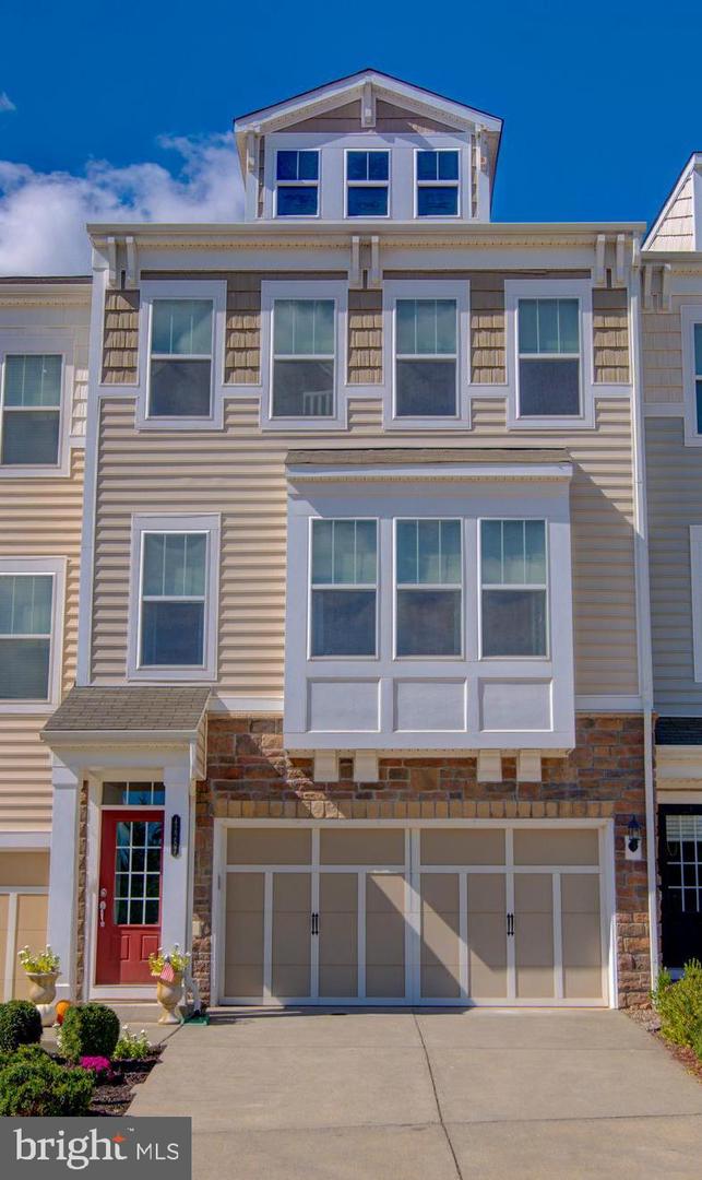 42287 JESSICA FARM TER, ASHBURN, Virginia 20148, 3 Bedrooms Bedrooms, ,3 BathroomsBathrooms,Residential,For sale,42287 JESSICA FARM TER,VALO2107876 MLS # VALO2107876