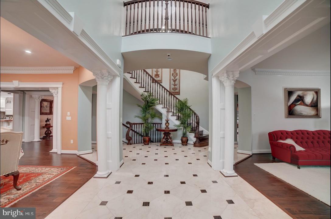 11561 STUART MILL RD, OAKTON, Virginia 22124, 5 Bedrooms Bedrooms, ,5 BathroomsBathrooms,Residential,For sale,11561 STUART MILL RD,VAFX2272610 MLS # VAFX2272610
