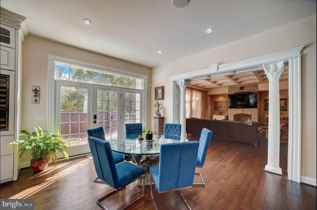 11561 STUART MILL RD, OAKTON, Virginia 22124, 5 Bedrooms Bedrooms, ,5 BathroomsBathrooms,Residential,For sale,11561 STUART MILL RD,VAFX2272610 MLS # VAFX2272610