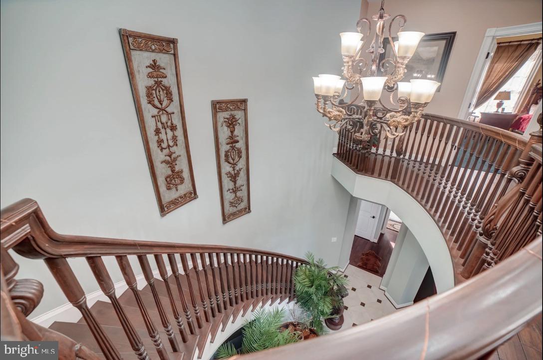 11561 STUART MILL RD, OAKTON, Virginia 22124, 5 Bedrooms Bedrooms, ,5 BathroomsBathrooms,Residential,For sale,11561 STUART MILL RD,VAFX2272610 MLS # VAFX2272610