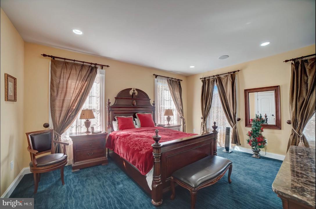 11561 STUART MILL RD, OAKTON, Virginia 22124, 5 Bedrooms Bedrooms, ,5 BathroomsBathrooms,Residential,For sale,11561 STUART MILL RD,VAFX2272610 MLS # VAFX2272610