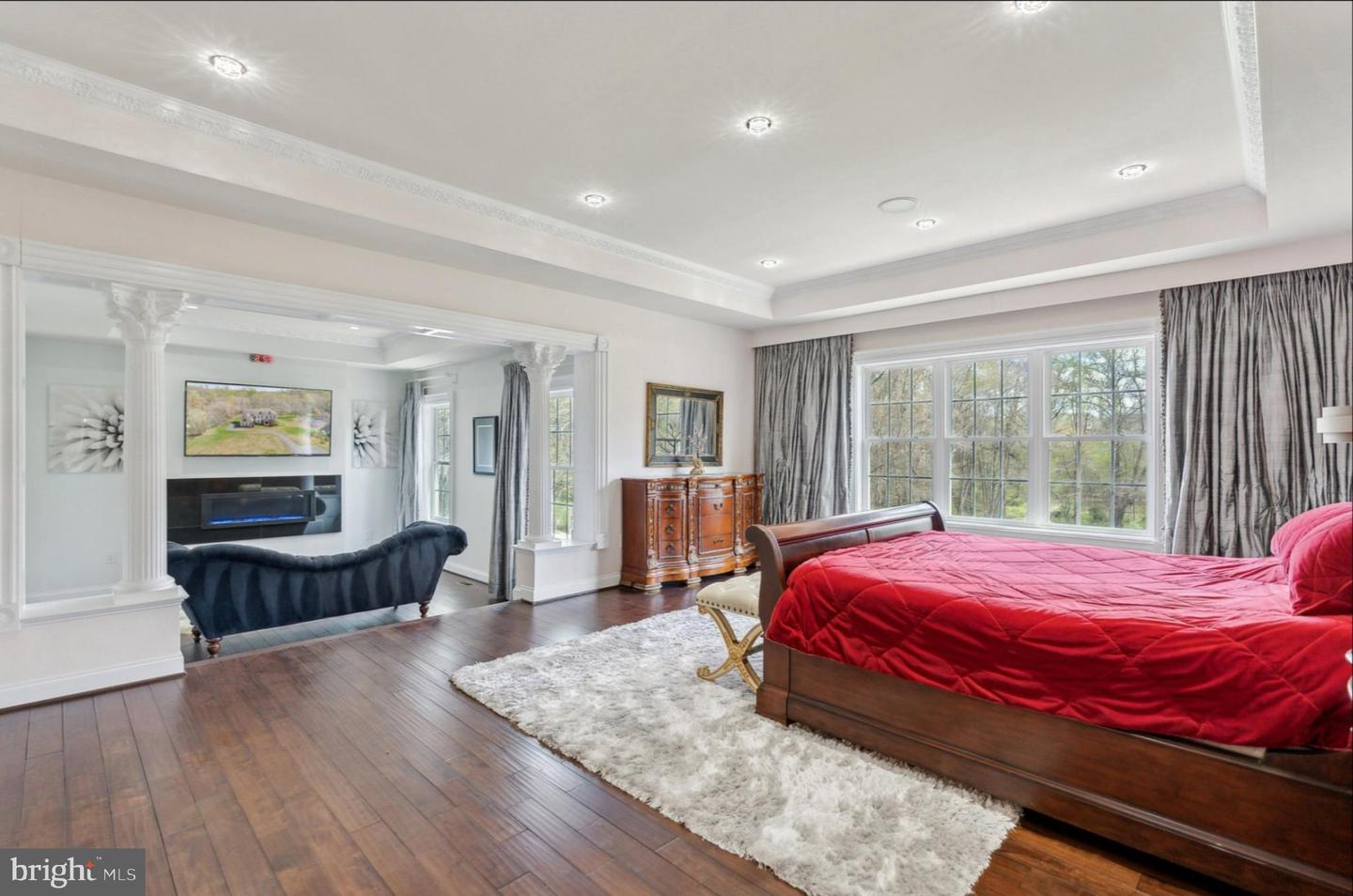 11561 STUART MILL RD, OAKTON, Virginia 22124, 5 Bedrooms Bedrooms, ,5 BathroomsBathrooms,Residential,For sale,11561 STUART MILL RD,VAFX2272610 MLS # VAFX2272610