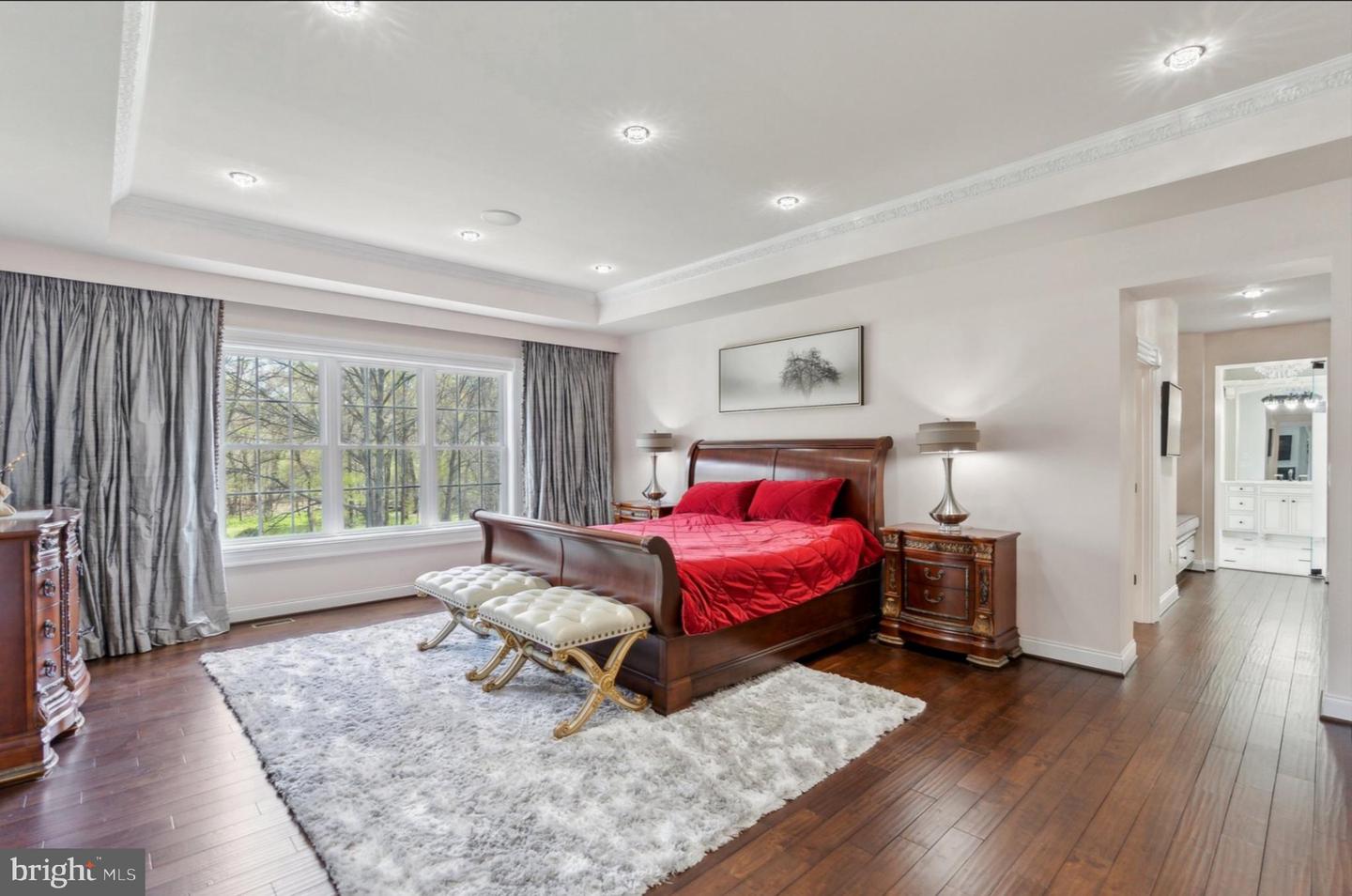 11561 STUART MILL RD, OAKTON, Virginia 22124, 5 Bedrooms Bedrooms, ,5 BathroomsBathrooms,Residential,For sale,11561 STUART MILL RD,VAFX2272610 MLS # VAFX2272610