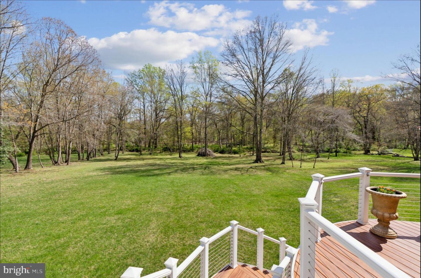 11561 STUART MILL RD, OAKTON, Virginia 22124, 5 Bedrooms Bedrooms, ,5 BathroomsBathrooms,Residential,For sale,11561 STUART MILL RD,VAFX2272610 MLS # VAFX2272610