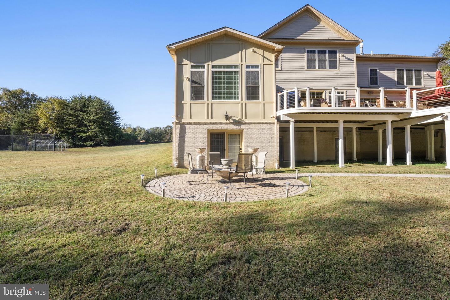 11561 STUART MILL RD, OAKTON, Virginia 22124, 5 Bedrooms Bedrooms, ,5 BathroomsBathrooms,Residential,For sale,11561 STUART MILL RD,VAFX2272610 MLS # VAFX2272610