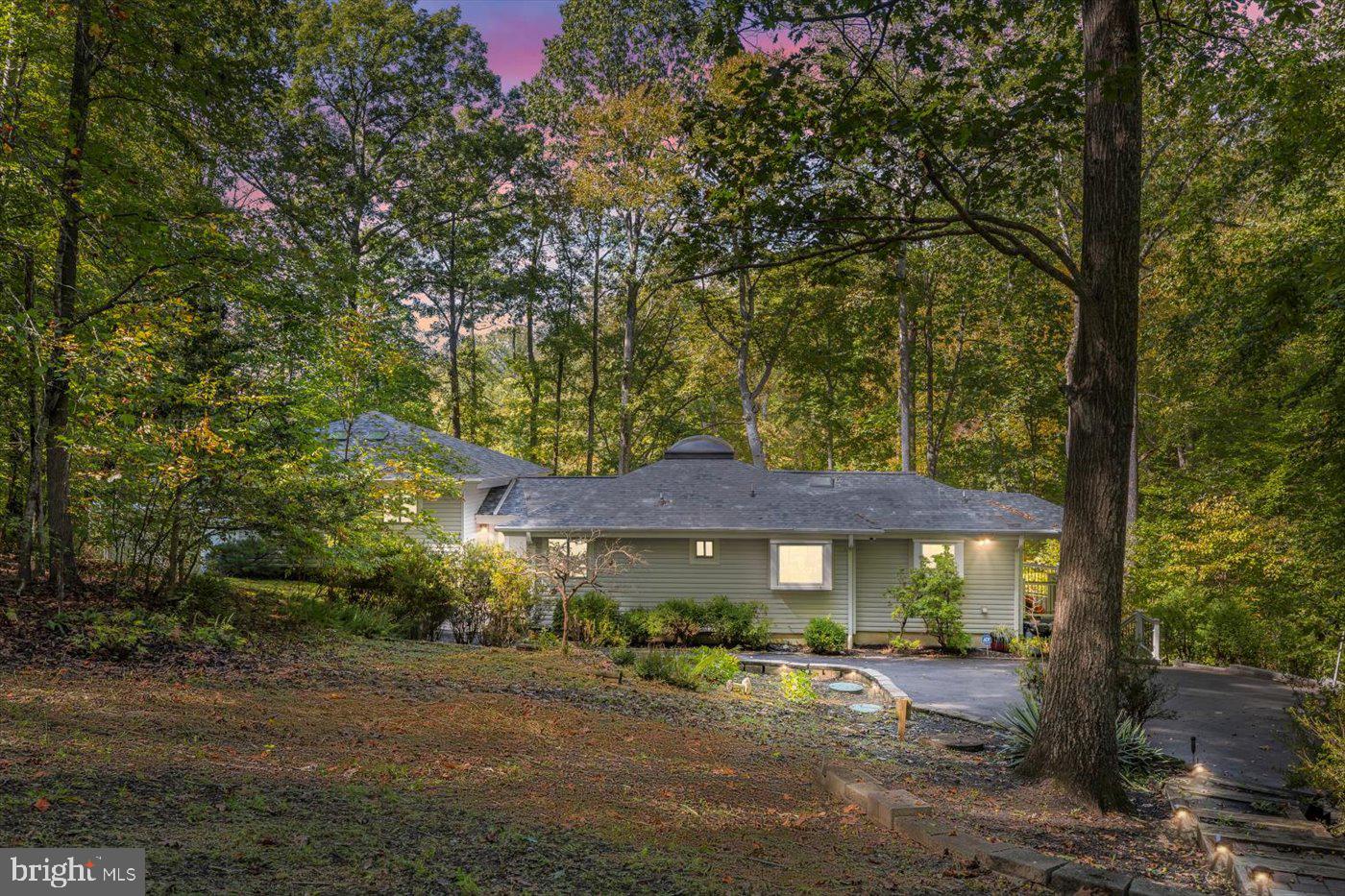 14814 CHILDS COVE DR, SPOTSYLVANIA, Virginia 22551, 4 Bedrooms Bedrooms, 16 Rooms Rooms,3 BathroomsBathrooms,Residential,For sale,14814 CHILDS COVE DR,VASP2036702 MLS # VASP2036702