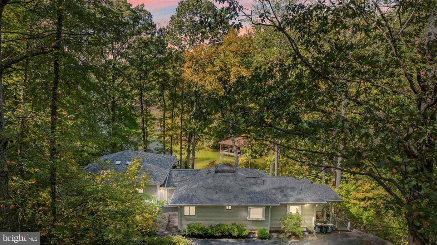 14814 CHILDS COVE DR, SPOTSYLVANIA, Virginia 22551, 4 Bedrooms Bedrooms, 16 Rooms Rooms,3 BathroomsBathrooms,Residential,For sale,14814 CHILDS COVE DR,VASP2036702 MLS # VASP2036702