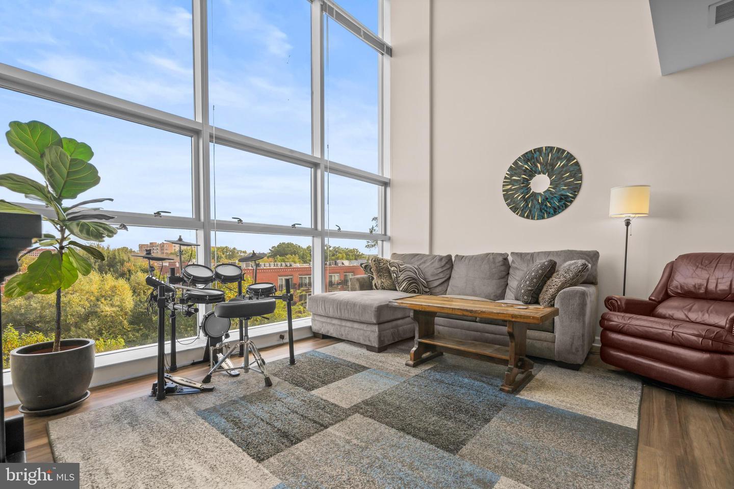 444 W BROAD ST #617, FALLS CHURCH, Virginia 22046, 1 Bedroom Bedrooms, ,1 BathroomBathrooms,Residential,For sale,444 W BROAD ST #617,VAFA2003340 MLS # VAFA2003340