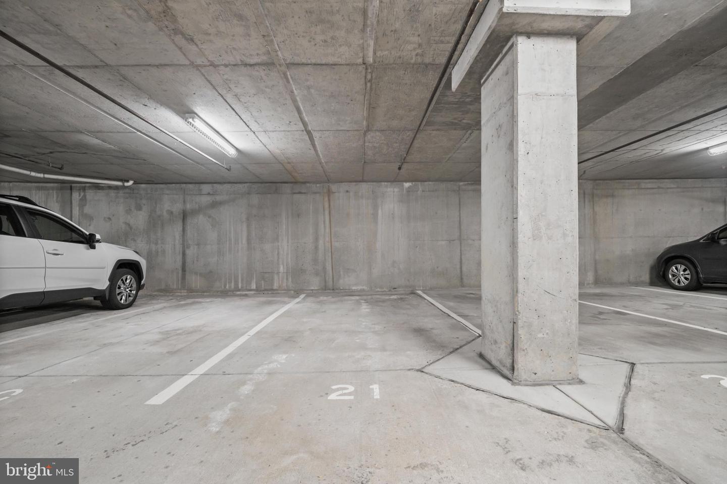 444 W BROAD ST #617, FALLS CHURCH, Virginia 22046, 1 Bedroom Bedrooms, ,1 BathroomBathrooms,Residential,For sale,444 W BROAD ST #617,VAFA2003340 MLS # VAFA2003340