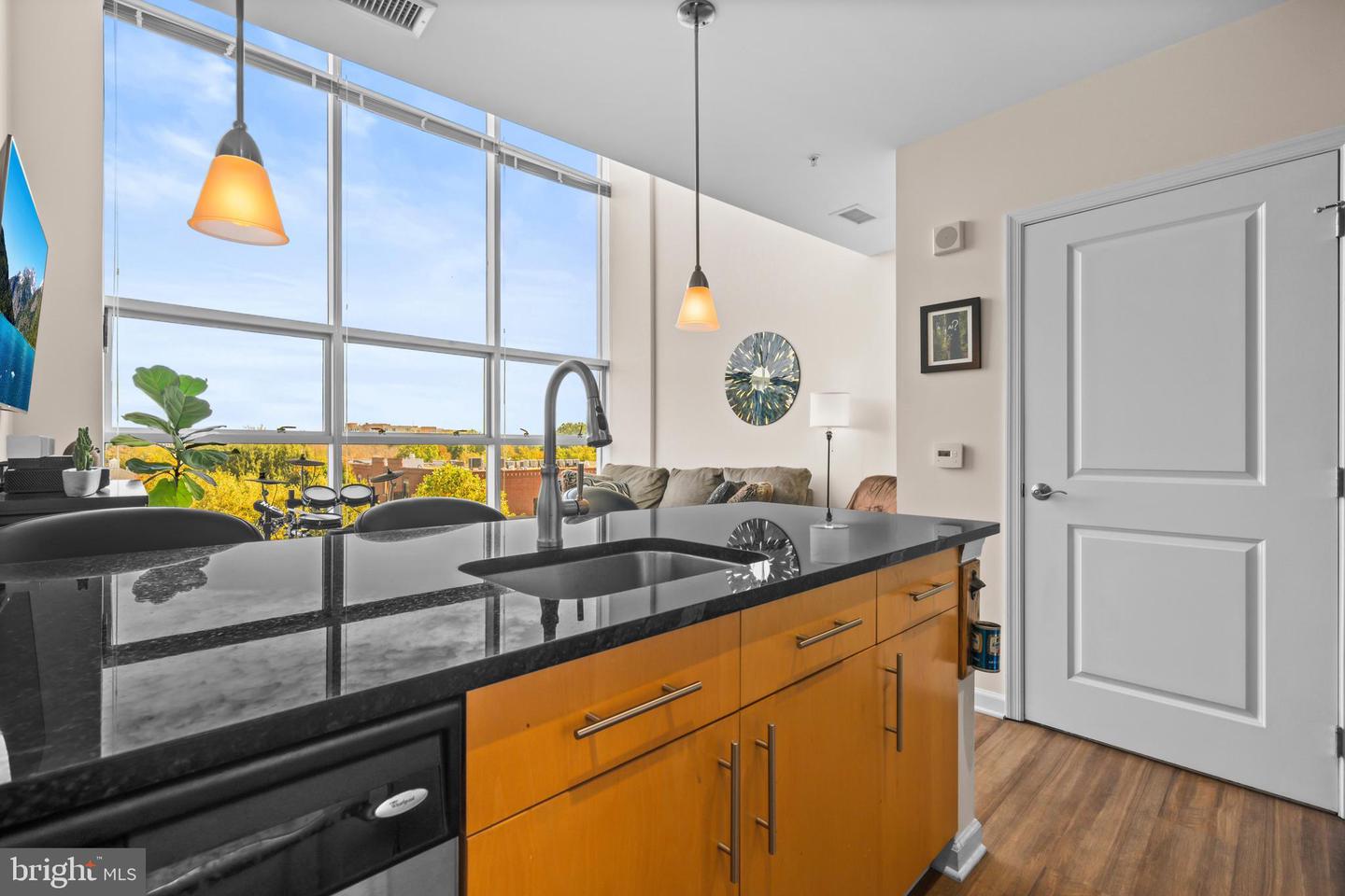 444 W BROAD ST #617, FALLS CHURCH, Virginia 22046, 1 Bedroom Bedrooms, ,1 BathroomBathrooms,Residential,For sale,444 W BROAD ST #617,VAFA2003340 MLS # VAFA2003340