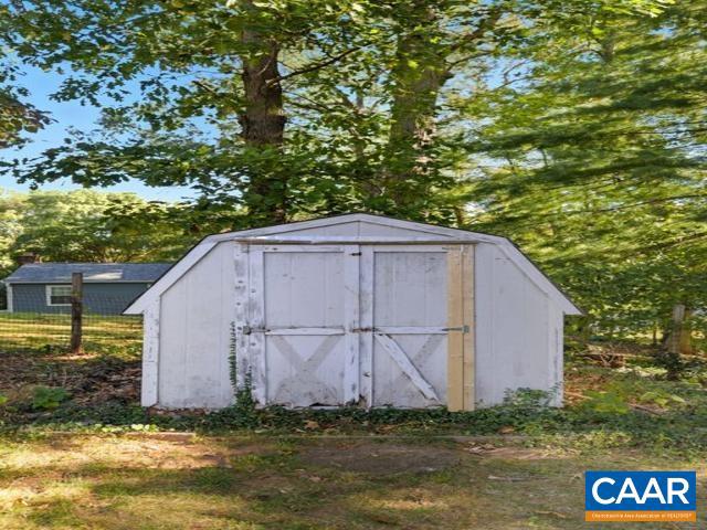 611 SHAMROCK RD, CHARLOTTESVILLE, Virginia 22903, 5 Bedrooms Bedrooms, ,2 BathroomsBathrooms,Residential,For sale,611 SHAMROCK RD,669824 MLS # 669824