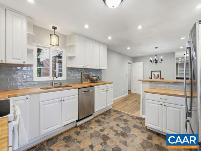 611 SHAMROCK RD, CHARLOTTESVILLE, Virginia 22903, 5 Bedrooms Bedrooms, ,2 BathroomsBathrooms,Residential,For sale,611 SHAMROCK RD,669824 MLS # 669824