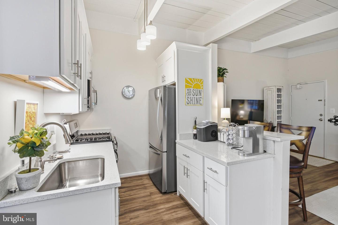 7717 DONNYBROOK CT #201, ANNANDALE, Virginia 22003, 2 Bedrooms Bedrooms, ,1 BathroomBathrooms,Residential,For sale,7717 DONNYBROOK CT #201,VAFX2273560 MLS # VAFX2273560