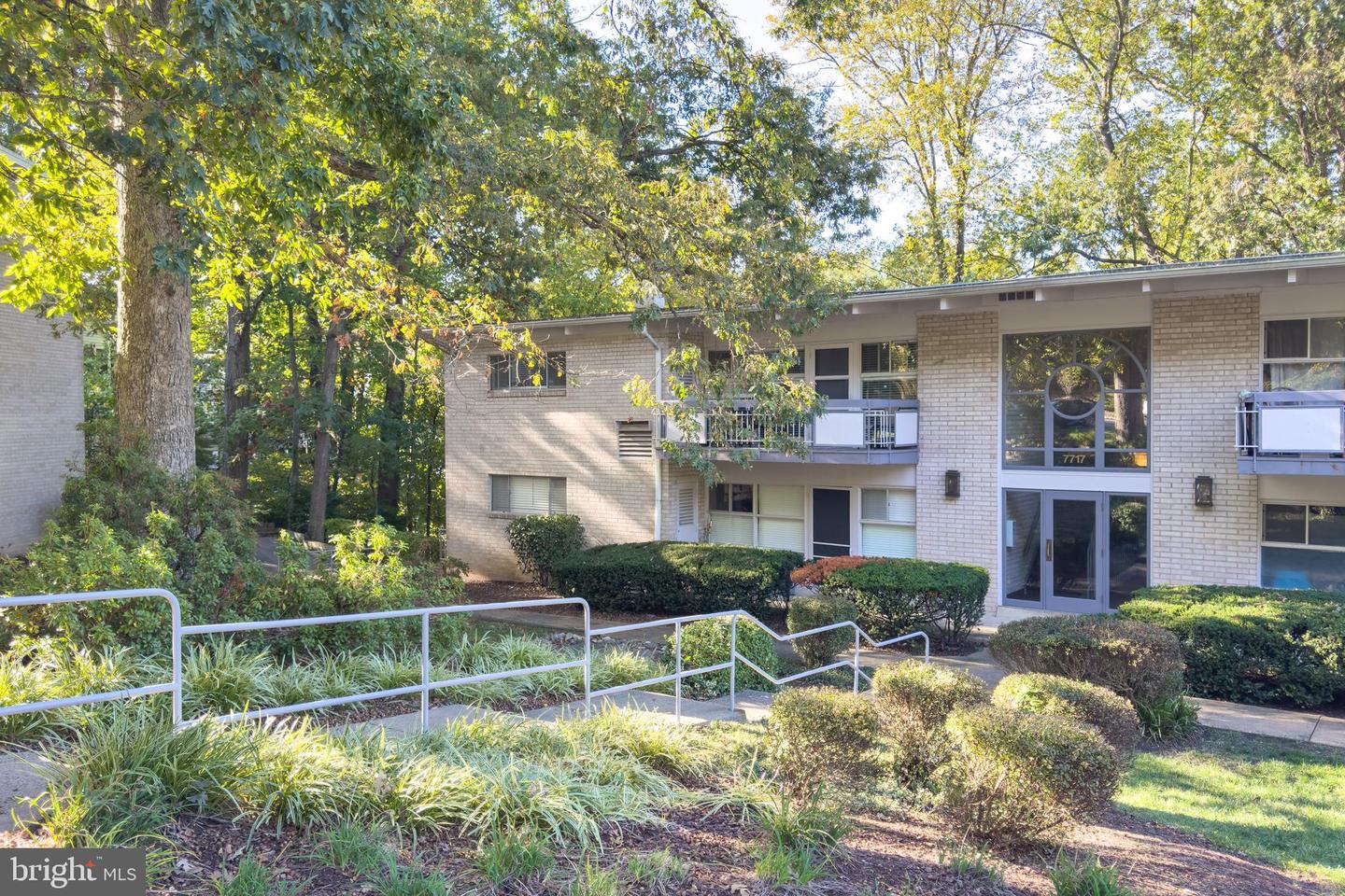 7717 DONNYBROOK CT #201, ANNANDALE, Virginia 22003, 2 Bedrooms Bedrooms, ,1 BathroomBathrooms,Residential,For sale,7717 DONNYBROOK CT #201,VAFX2273560 MLS # VAFX2273560