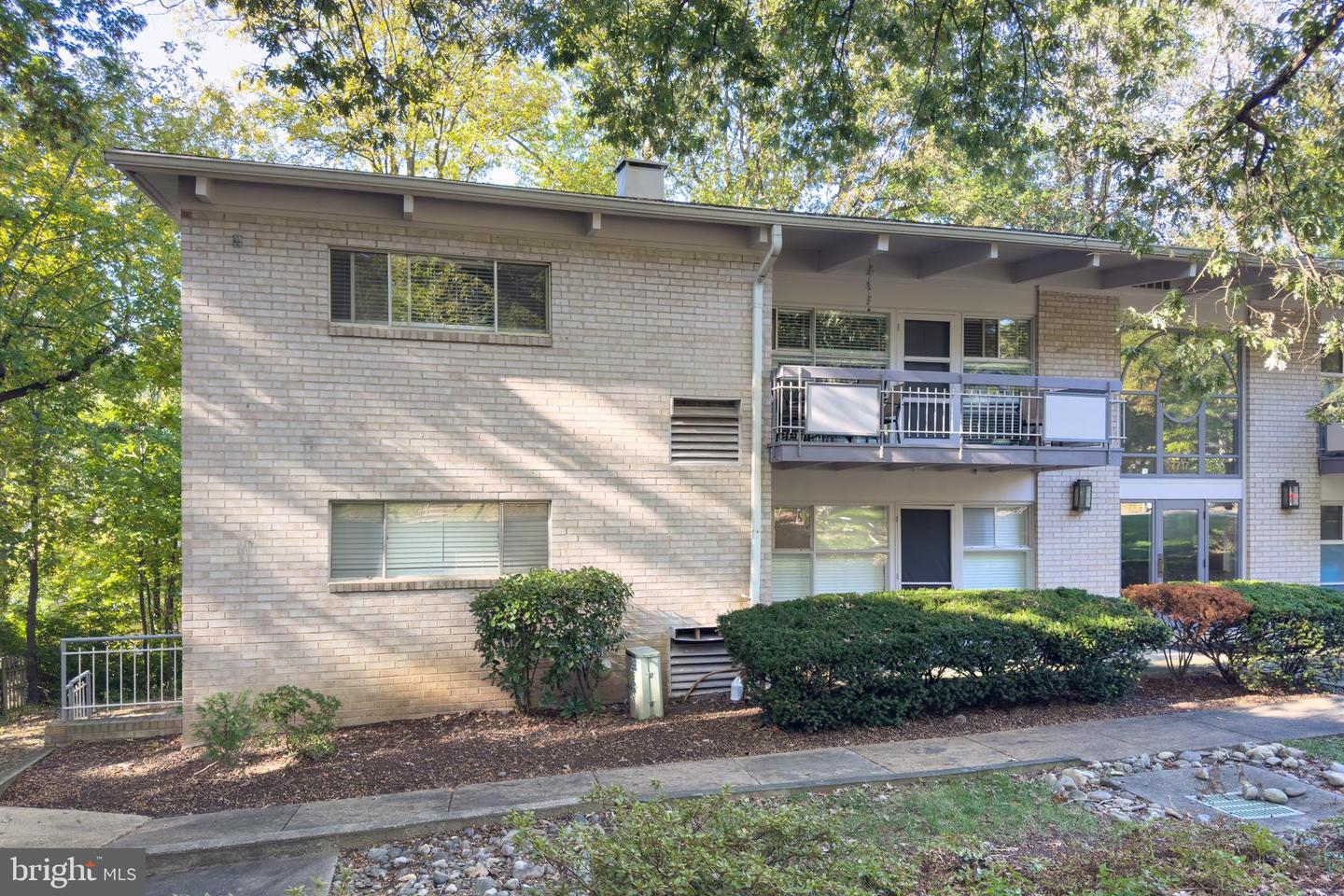 7717 DONNYBROOK CT #201, ANNANDALE, Virginia 22003, 2 Bedrooms Bedrooms, ,1 BathroomBathrooms,Residential,For sale,7717 DONNYBROOK CT #201,VAFX2273560 MLS # VAFX2273560