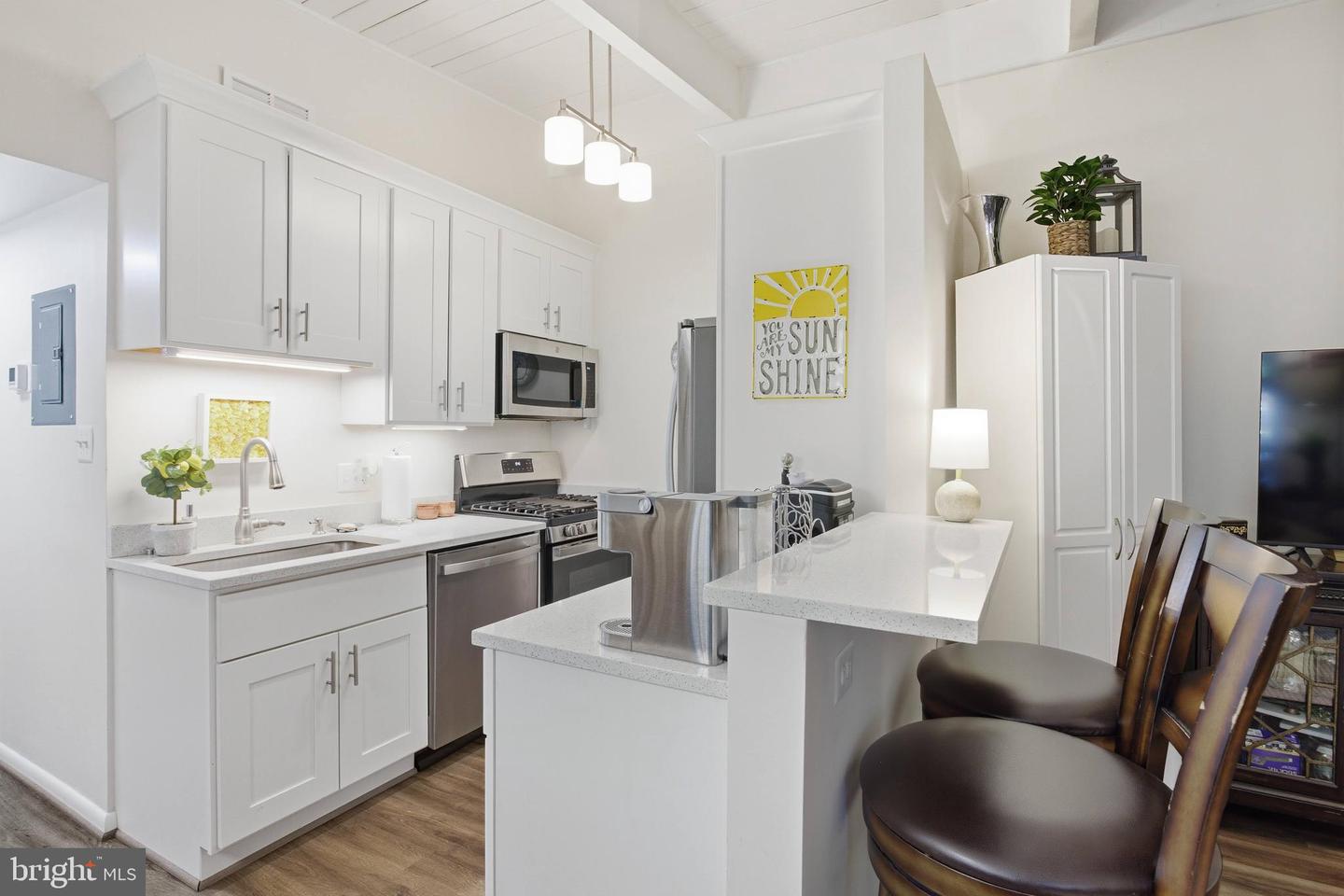 7717 DONNYBROOK CT #201, ANNANDALE, Virginia 22003, 2 Bedrooms Bedrooms, ,1 BathroomBathrooms,Residential,For sale,7717 DONNYBROOK CT #201,VAFX2273560 MLS # VAFX2273560