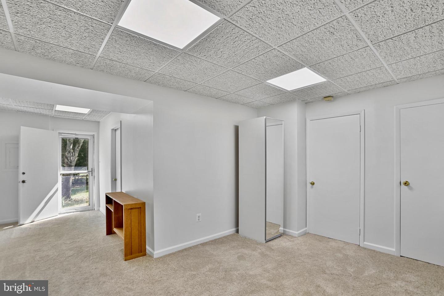 15303 WHISPERING GLEN CT, CENTREVILLE, Virginia 20120, 3 Bedrooms Bedrooms, ,1 BathroomBathrooms,Residential,For sale,15303 WHISPERING GLEN CT,VAFX2273990 MLS # VAFX2273990