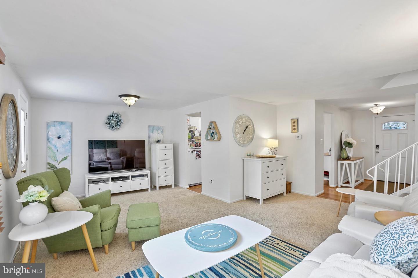 15303 WHISPERING GLEN CT, CENTREVILLE, Virginia 20120, 3 Bedrooms Bedrooms, ,1 BathroomBathrooms,Residential,For sale,15303 WHISPERING GLEN CT,VAFX2273990 MLS # VAFX2273990