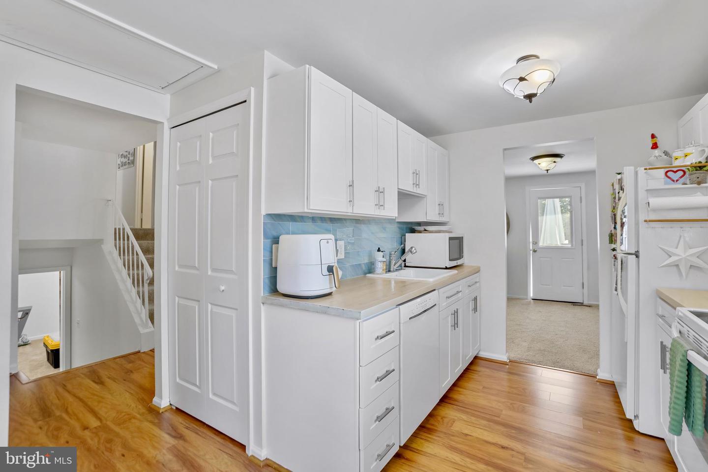 15303 WHISPERING GLEN CT, CENTREVILLE, Virginia 20120, 3 Bedrooms Bedrooms, ,1 BathroomBathrooms,Residential,For sale,15303 WHISPERING GLEN CT,VAFX2273990 MLS # VAFX2273990