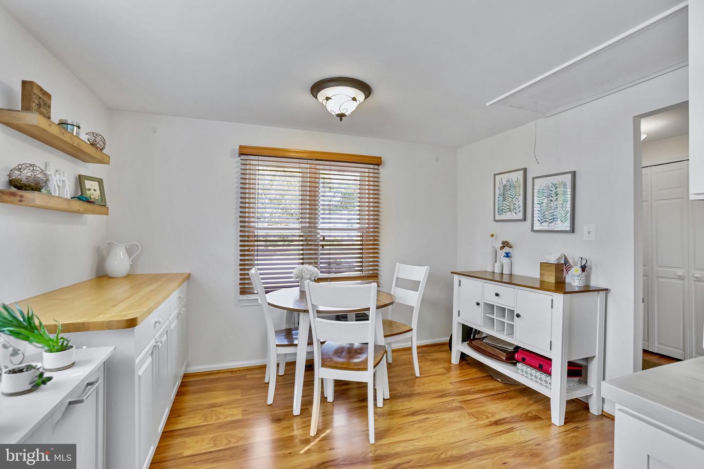 15303 WHISPERING GLEN CT, CENTREVILLE, Virginia 20120, 3 Bedrooms Bedrooms, ,1 BathroomBathrooms,Residential,For sale,15303 WHISPERING GLEN CT,VAFX2273990 MLS # VAFX2273990