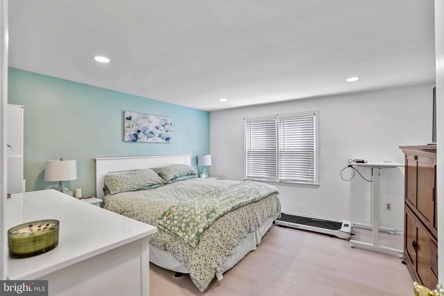 15303 WHISPERING GLEN CT, CENTREVILLE, Virginia 20120, 3 Bedrooms Bedrooms, ,1 BathroomBathrooms,Residential,For sale,15303 WHISPERING GLEN CT,VAFX2273990 MLS # VAFX2273990