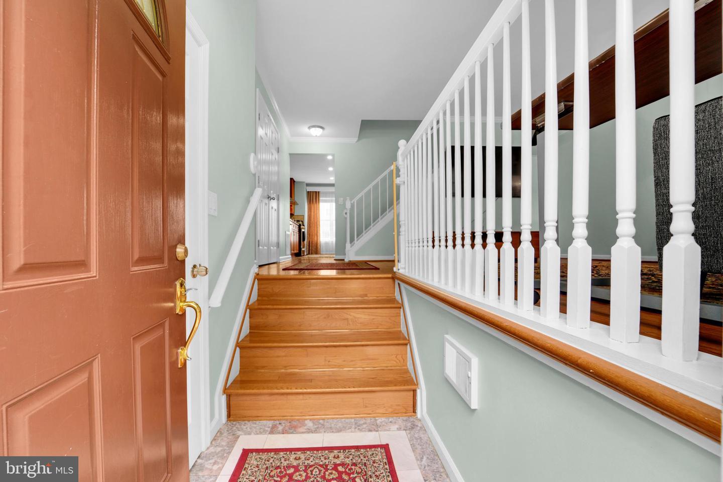 7930 PEYTON FOREST TRL, ANNANDALE, Virginia 22003, 4 Bedrooms Bedrooms, ,3 BathroomsBathrooms,Residential,For sale,7930 PEYTON FOREST TRL,VAFX2274056 MLS # VAFX2274056