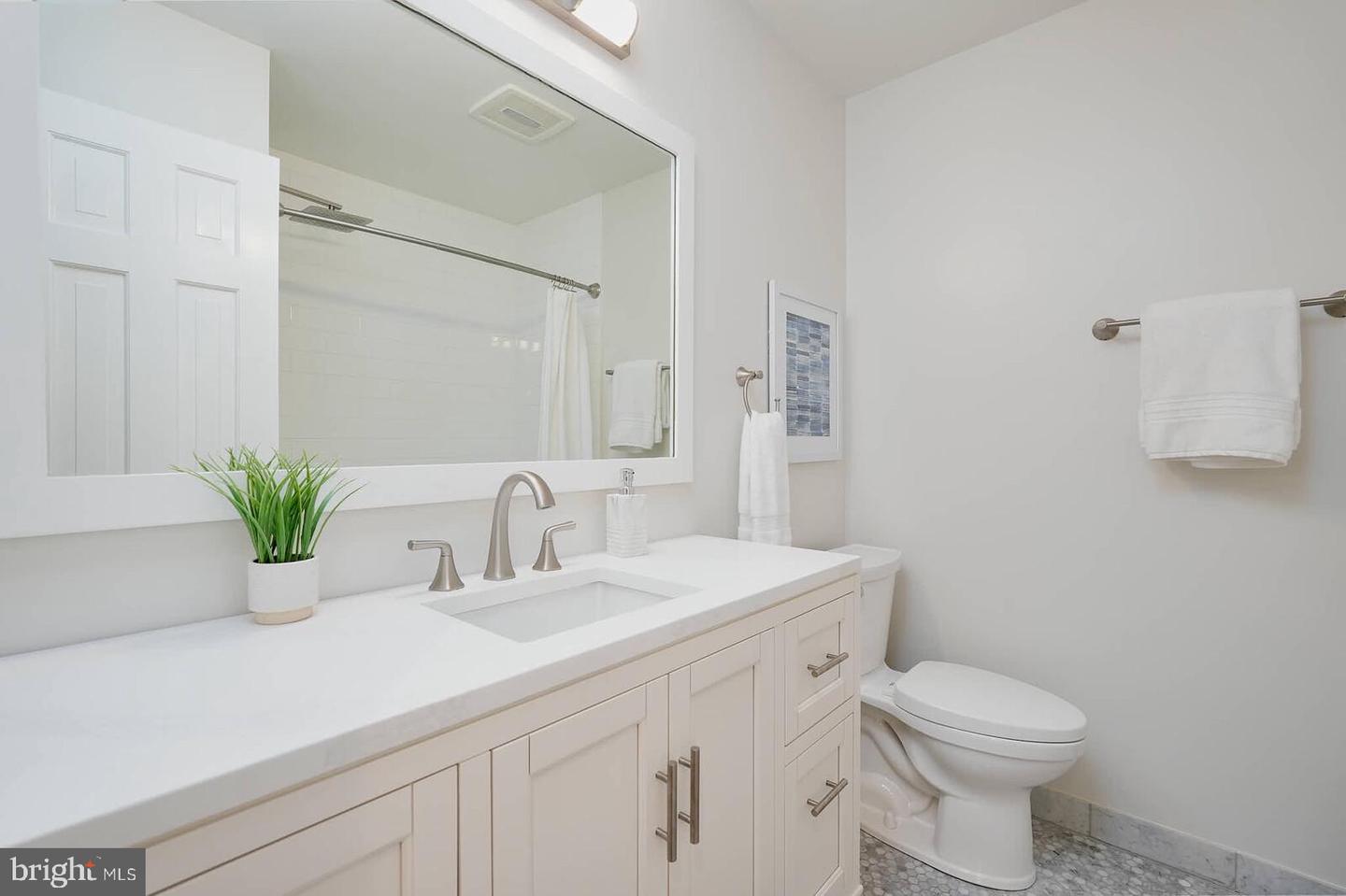 1107 DESALE ST SW, VIENNA, Virginia 22180, 4 Bedrooms Bedrooms, ,3 BathroomsBathrooms,Residential,For sale,1107 DESALE ST SW,VAFX2274064 MLS # VAFX2274064