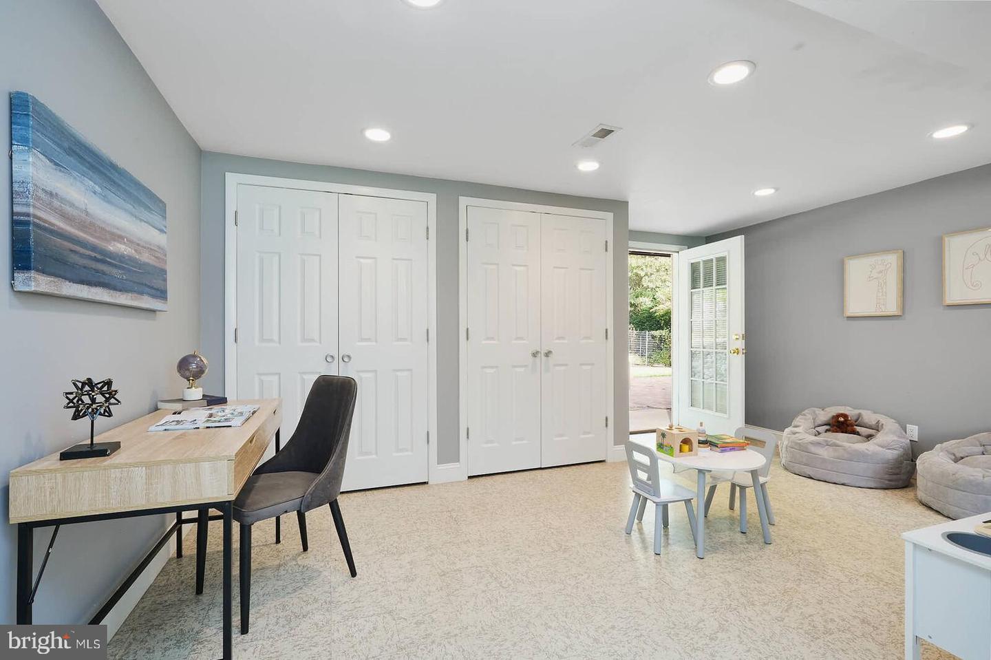 1107 DESALE ST SW, VIENNA, Virginia 22180, 4 Bedrooms Bedrooms, ,3 BathroomsBathrooms,Residential,For sale,1107 DESALE ST SW,VAFX2274064 MLS # VAFX2274064