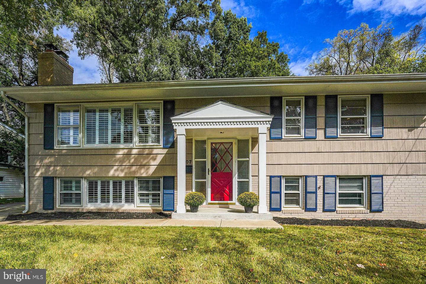 1107 DESALE ST SW, VIENNA, Virginia 22180, 4 Bedrooms Bedrooms, ,3 BathroomsBathrooms,Residential,For sale,1107 DESALE ST SW,VAFX2274064 MLS # VAFX2274064