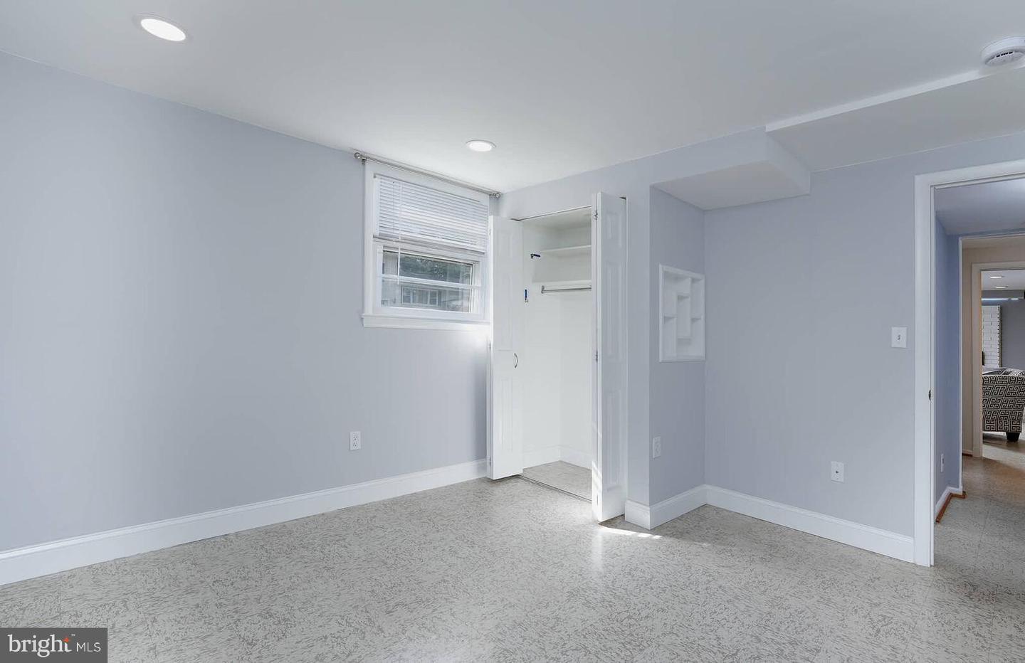1107 DESALE ST SW, VIENNA, Virginia 22180, 4 Bedrooms Bedrooms, ,3 BathroomsBathrooms,Residential,For sale,1107 DESALE ST SW,VAFX2274064 MLS # VAFX2274064