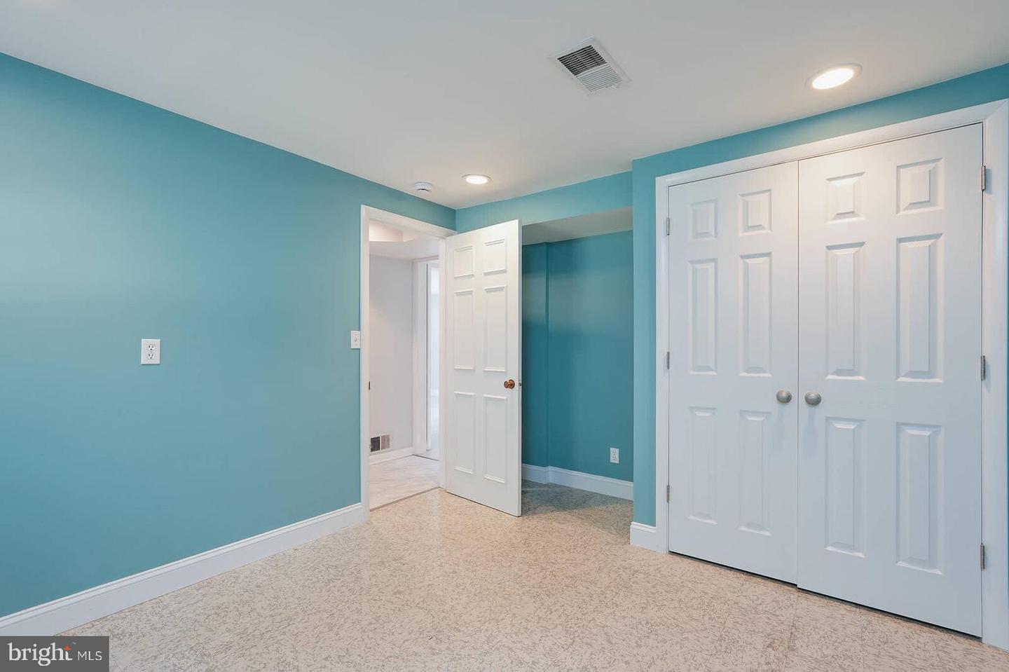1107 DESALE ST SW, VIENNA, Virginia 22180, 4 Bedrooms Bedrooms, ,3 BathroomsBathrooms,Residential,For sale,1107 DESALE ST SW,VAFX2274064 MLS # VAFX2274064