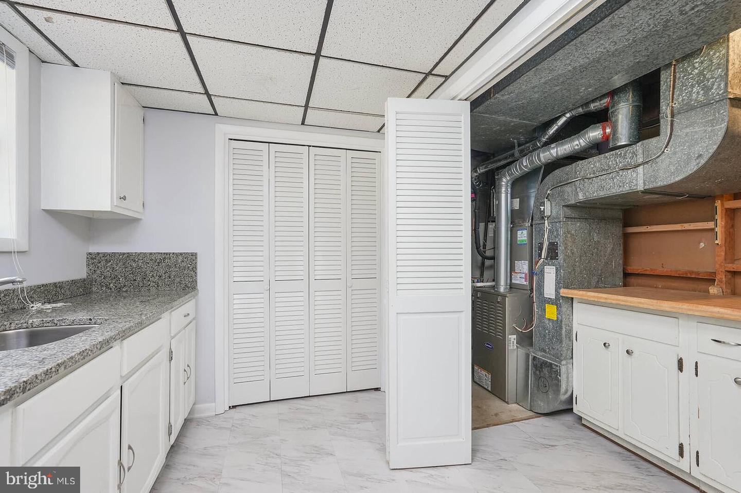 1107 DESALE ST SW, VIENNA, Virginia 22180, 4 Bedrooms Bedrooms, ,3 BathroomsBathrooms,Residential,For sale,1107 DESALE ST SW,VAFX2274064 MLS # VAFX2274064