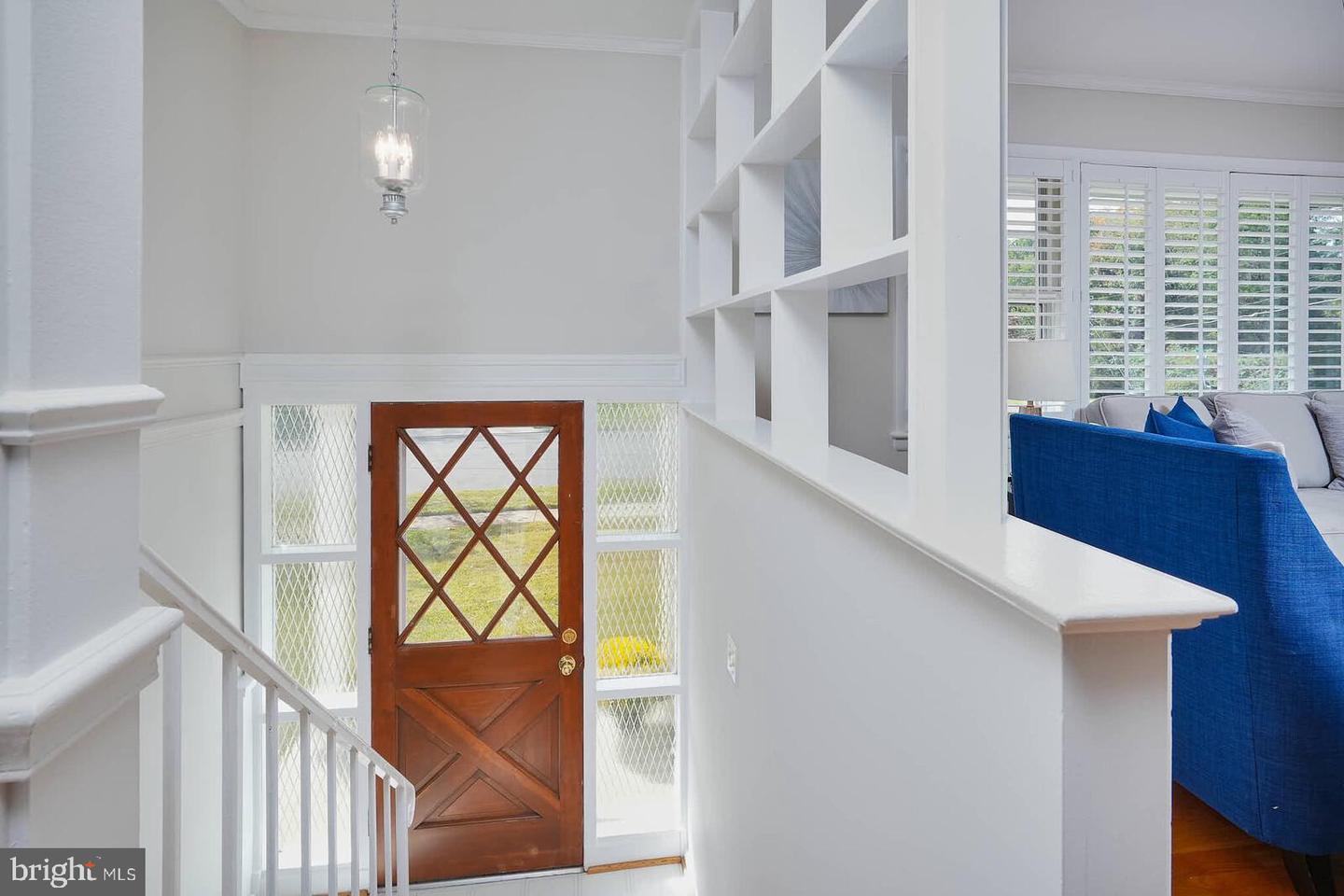 1107 DESALE ST SW, VIENNA, Virginia 22180, 4 Bedrooms Bedrooms, ,3 BathroomsBathrooms,Residential,For sale,1107 DESALE ST SW,VAFX2274064 MLS # VAFX2274064