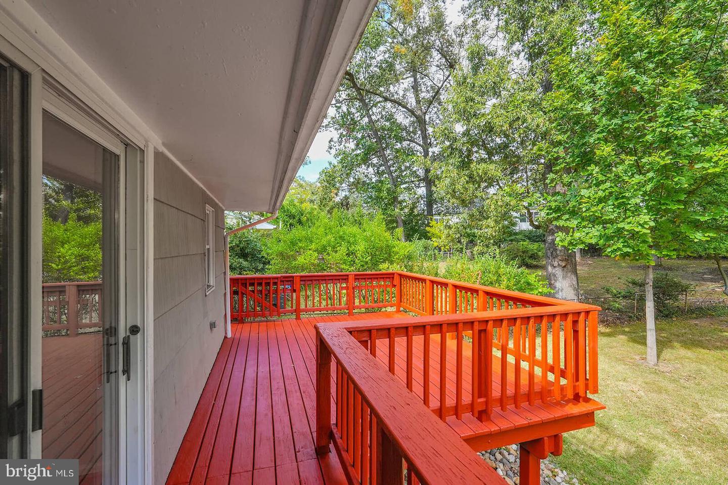 1107 DESALE ST SW, VIENNA, Virginia 22180, 4 Bedrooms Bedrooms, ,3 BathroomsBathrooms,Residential,For sale,1107 DESALE ST SW,VAFX2274064 MLS # VAFX2274064